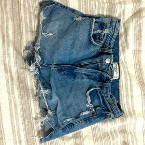 Abercrombie & Fitch the mom short high rise